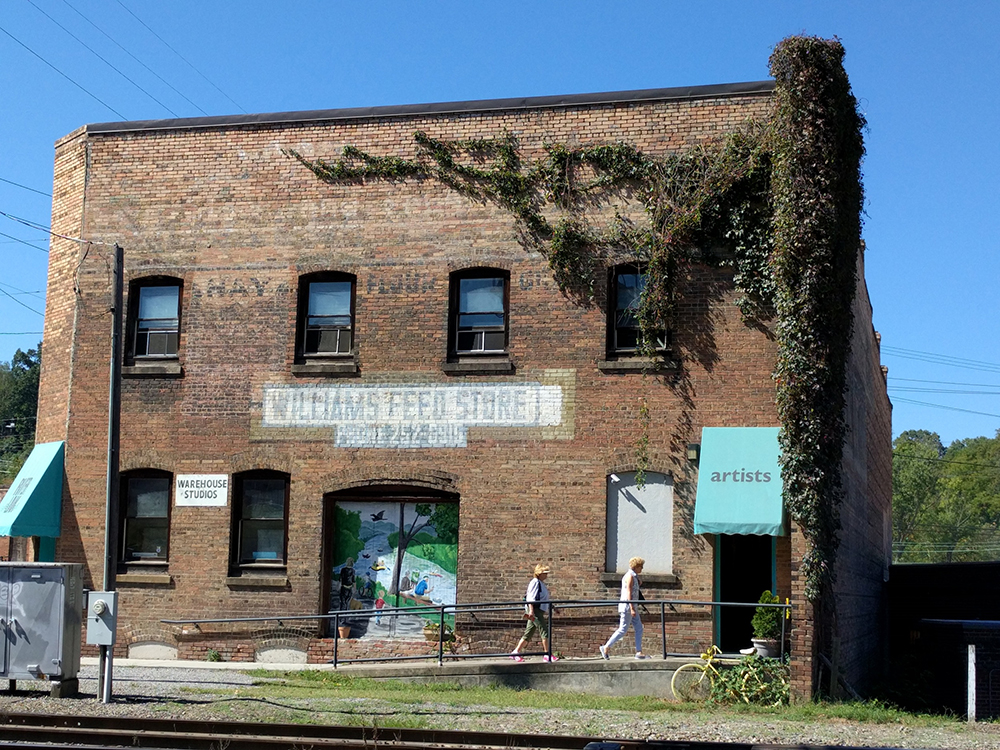 Warehouse Studios Stroll in River Arts District