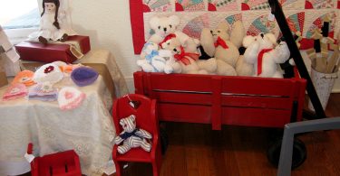 Satie’s Holiday Sale: Traditional, Handcrafted Gifts