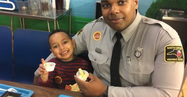 Growing Minds Offers Taste Tests to Local Students