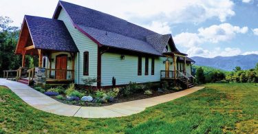 Compassionate Expressions Mountain Inn & Healing Sanctuary in Leicester