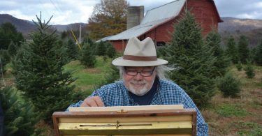 Richard Baker Takes His Art Outdoors
