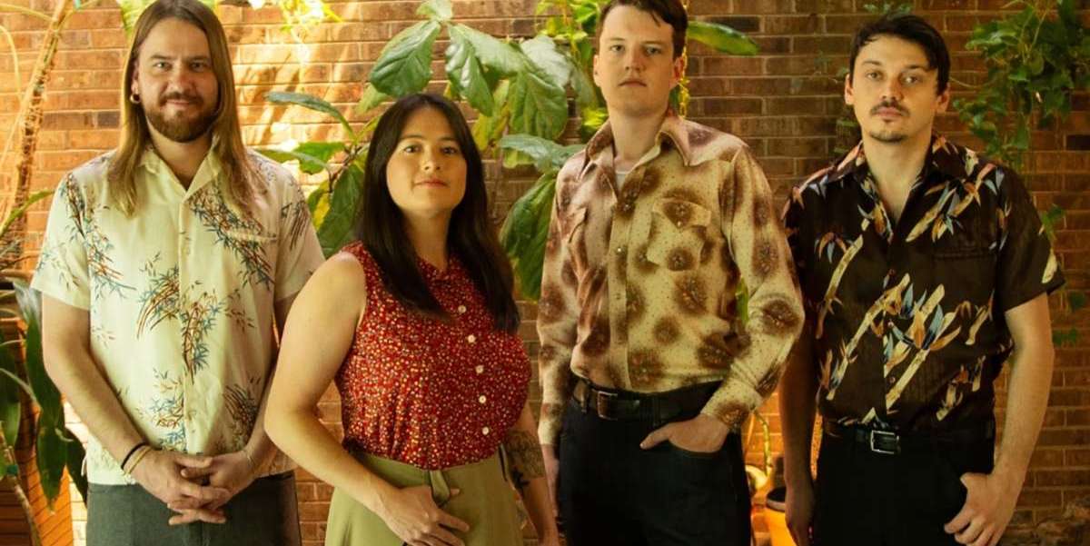 AJ Lee & Blue Summit w/ The Cody Sisters — Music in The Grey Eagle Music Hall and Pub